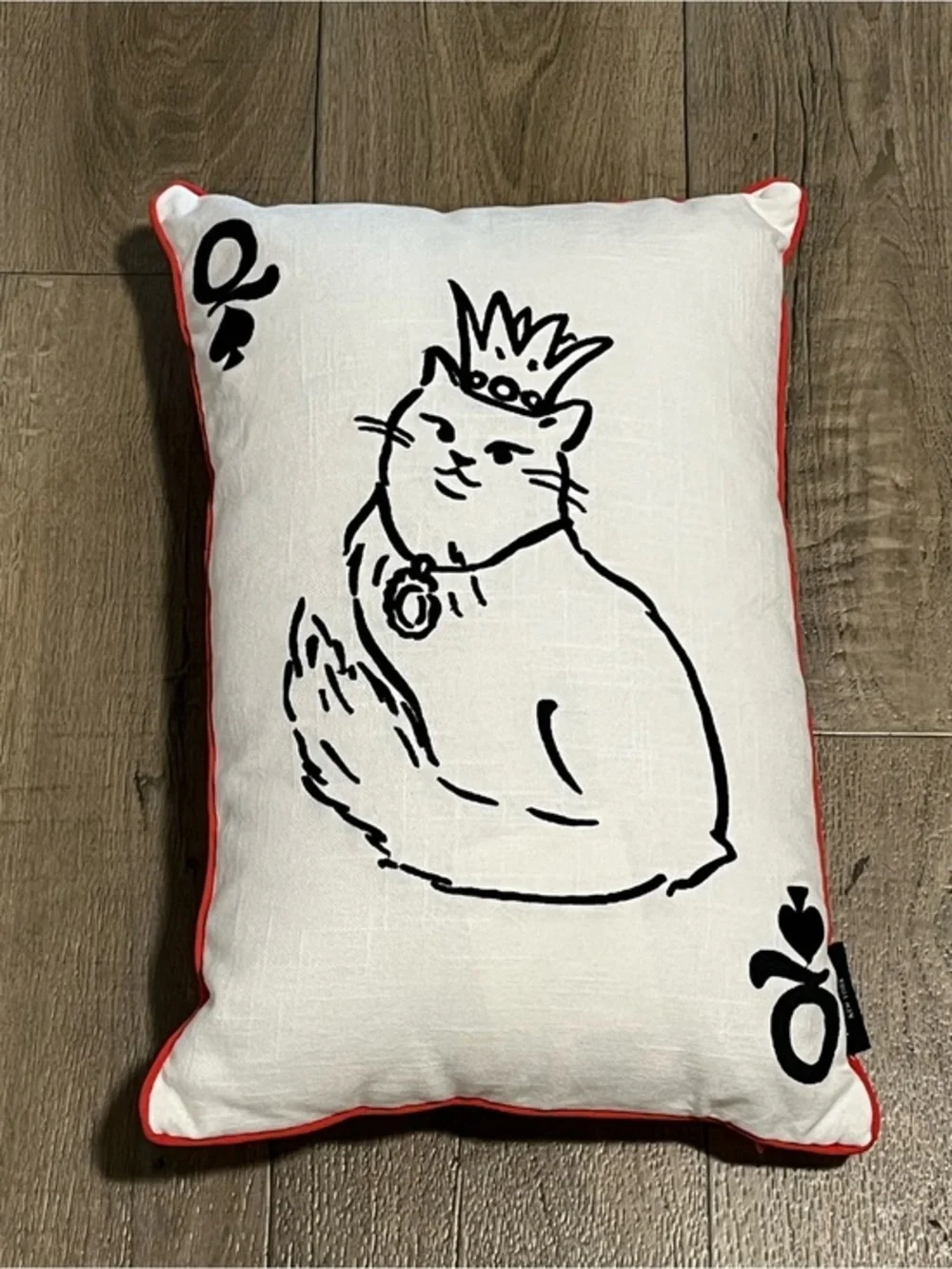 KATE SPADE QUEEN OF SPADES THROW PILLOW CAT WITH CROWN Feminine Sassy Cat